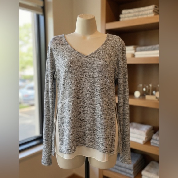 White House Black Market Tops - White House Black Market Soft Knit V-Neck Long Sleeve Top Gray Cream Size S